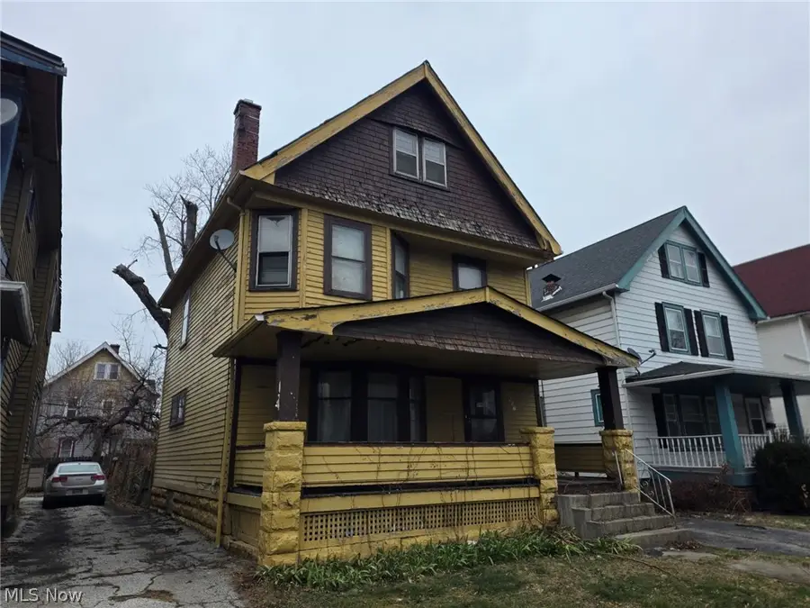 13607 Beaumont Avenue, Cleveland, OH 44112 - #2