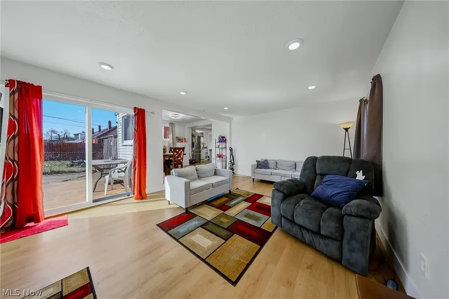 3407 Grovewood Avenue, Parma, OH 44134 - #2