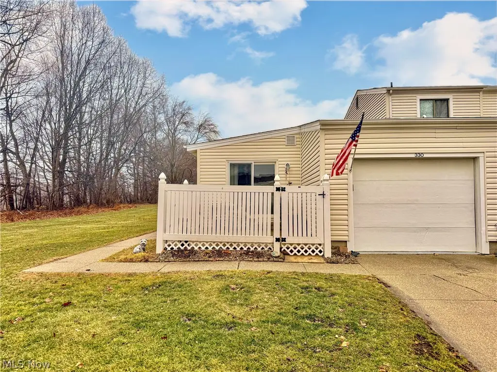 330 Deepwood Drive, Wadsworth, OH 44281 - #1