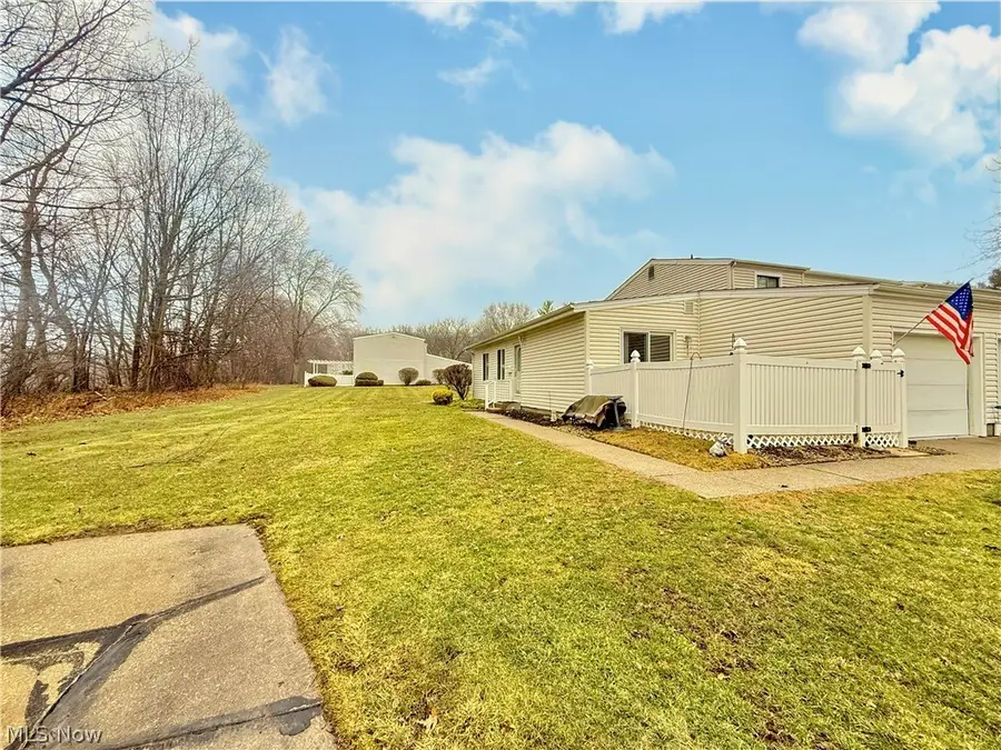 330 Deepwood Drive, Wadsworth, OH 44281 - #3