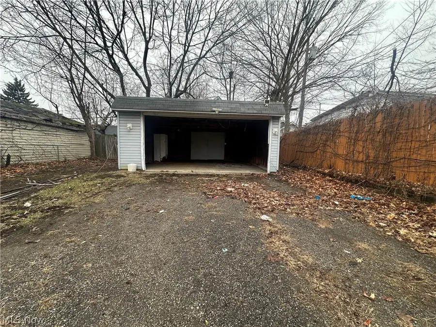 7815 Jeffries Avenue, Cleveland, OH 44105 - #3