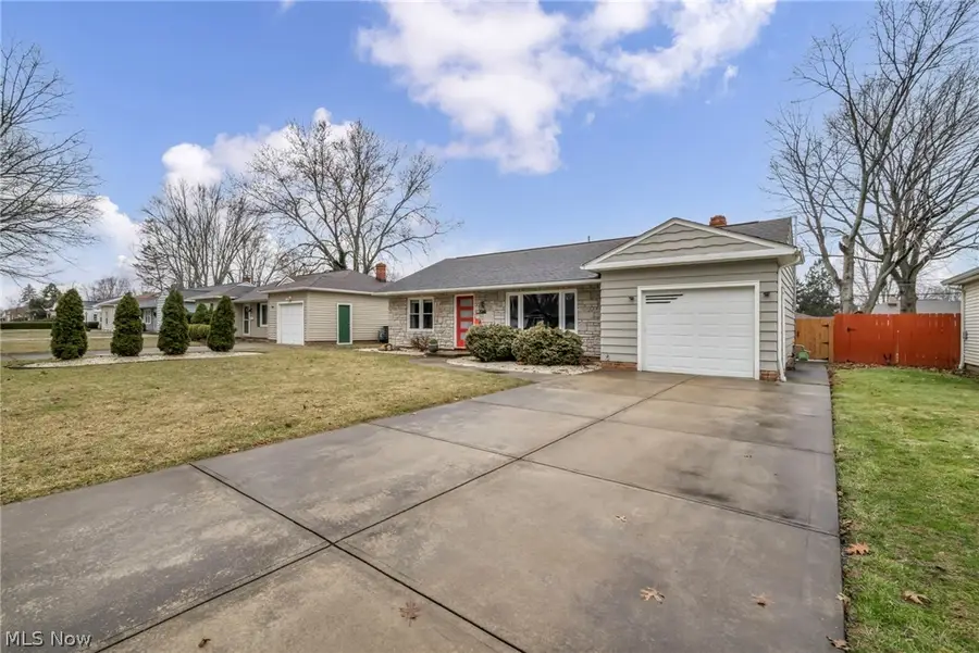 7048 Oakwood Road, Parma Heights, OH 44130 - #3