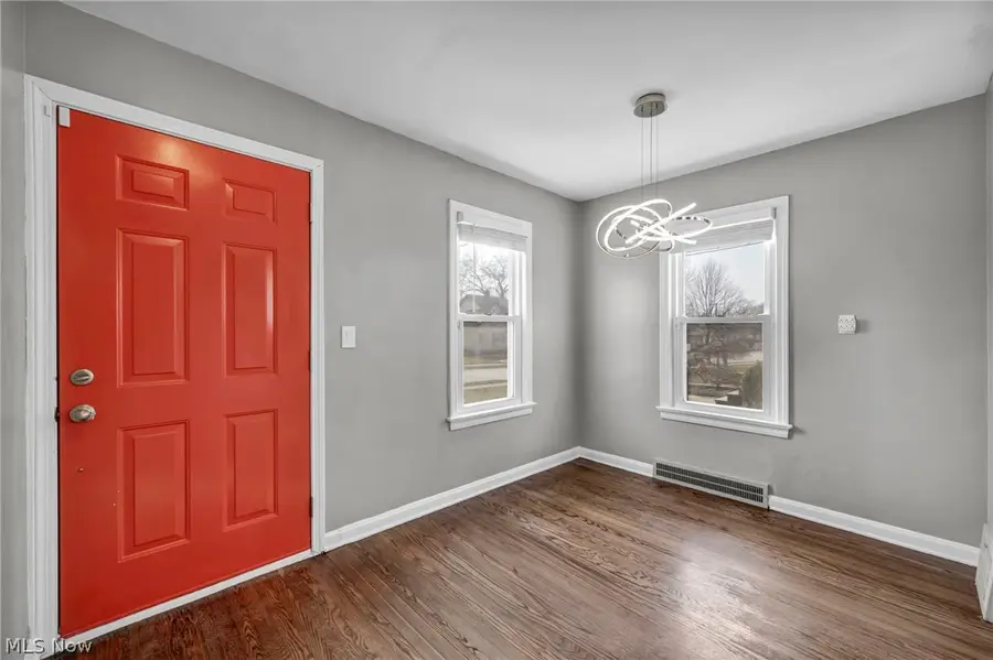 4704 Wetzel Avenue, Cleveland, OH 44109 - #3