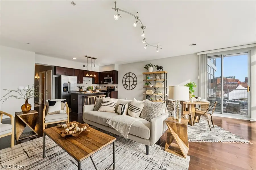 1237 Washington Avenue #1002, Cleveland, OH 44113 - #2