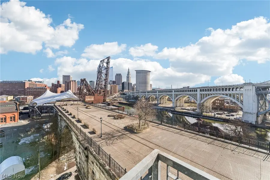 1237 Washington Avenue #1002, Cleveland, OH 44113 - #3