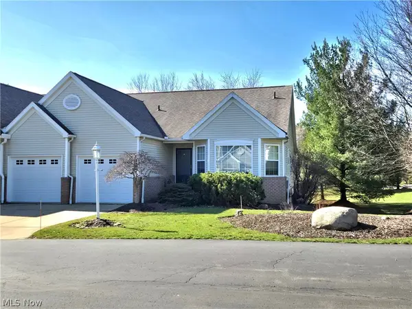 1470 Camden Ridge Boulevard #42, Green, OH 44312