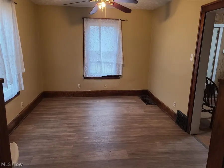 917 Camden Sw Avenue, Canton, OH 44706 - #3