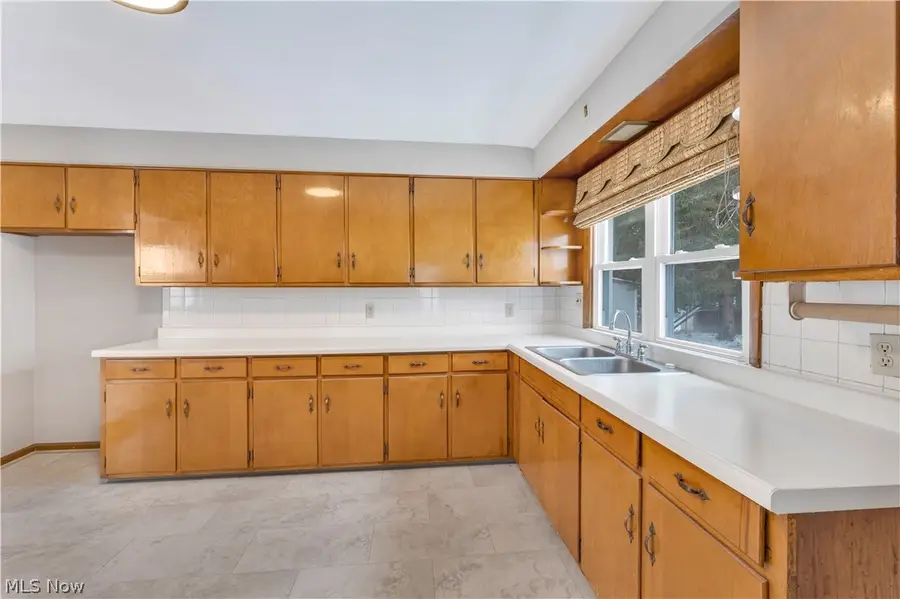 31 Eve Drive, Struthers, OH 44471 - #2