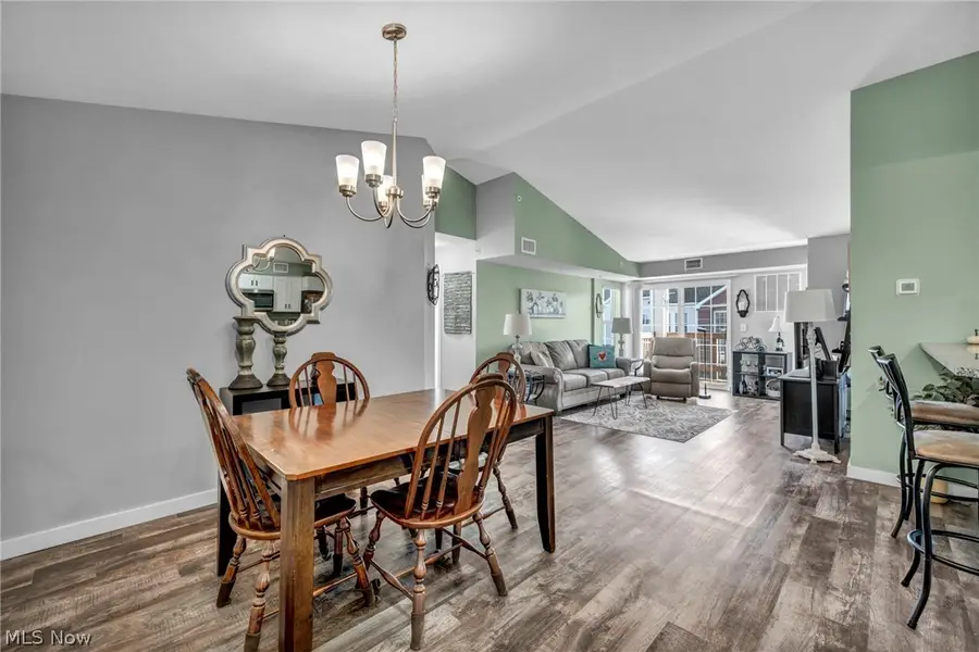 23002 Chandlers Lane, Olmsted Falls, OH 44138 - #3