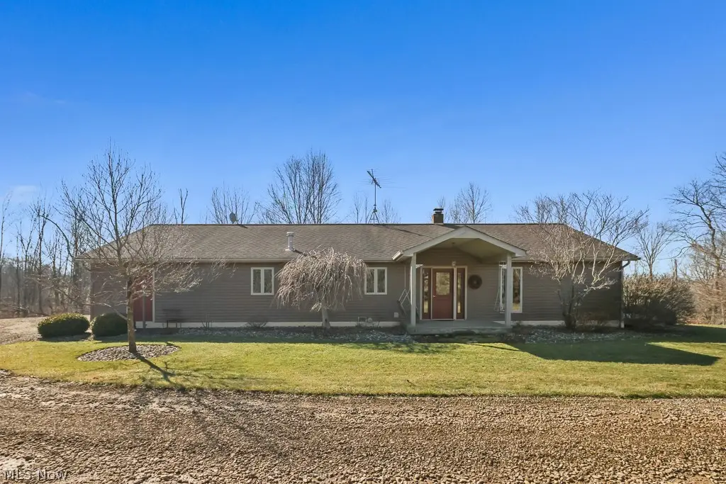 6122 Frederick Ne Avenue, Alliance, OH 44601 - #1