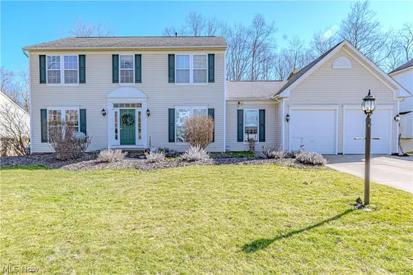 5171 Crown Pointe Drive, Medina, OH 44256