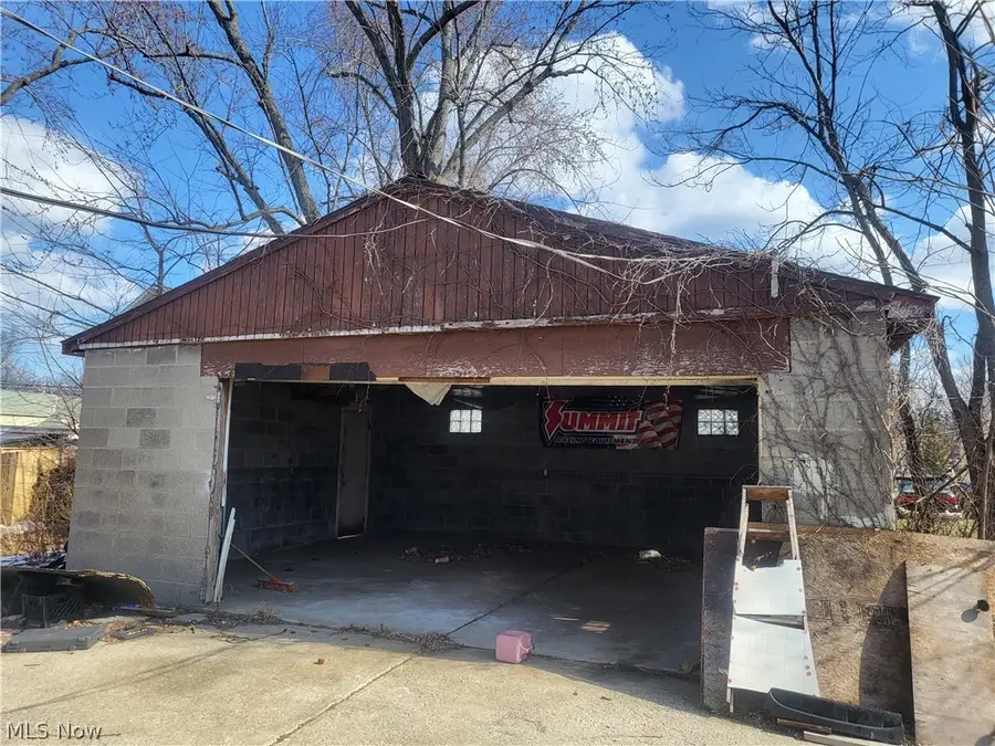 3521 Omaha Avenue, Lorain, OH 44055 - #3