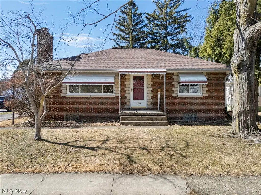 2340 10th Street, Cuyahoga Falls, OH 44221 - #1