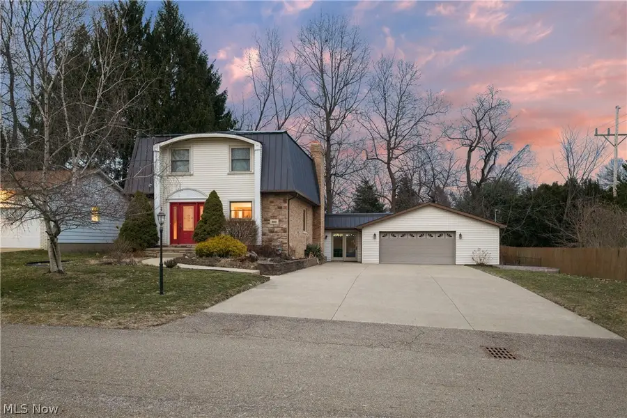 800 Emerson Nw Avenue, North Canton, OH 44720 - #2