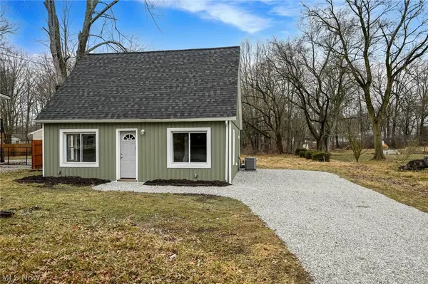 2255 Lake Road, Akron, OH 44312