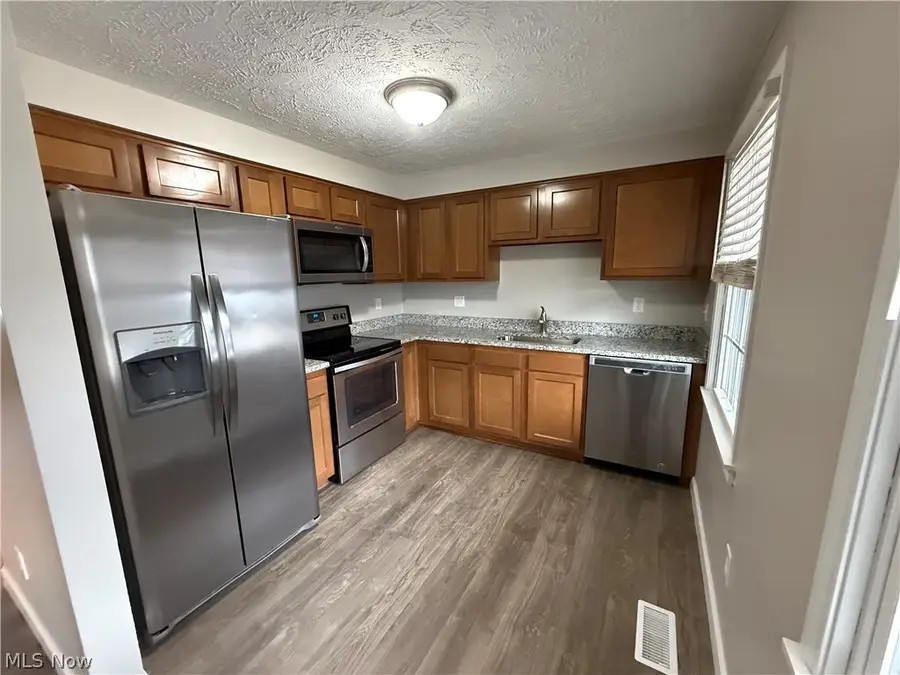 7415 N Chestnut Commons Drive, Mentor, OH 44060 - #2