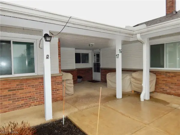 25320 Country Club Boulevard #17, North Olmsted, OH 44070