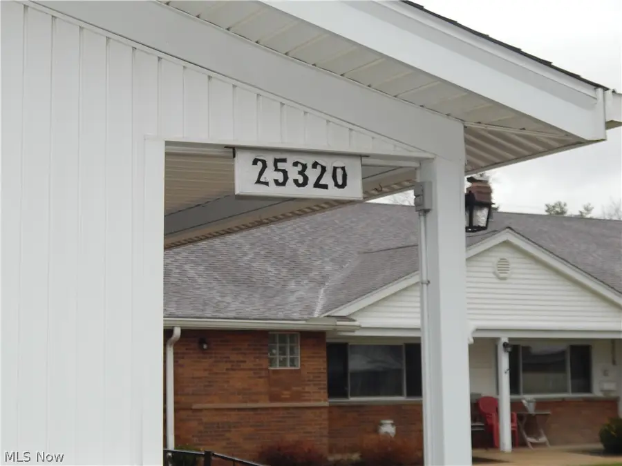 25320 Country Club Boulevard #17, North Olmsted, OH 44070 - #2