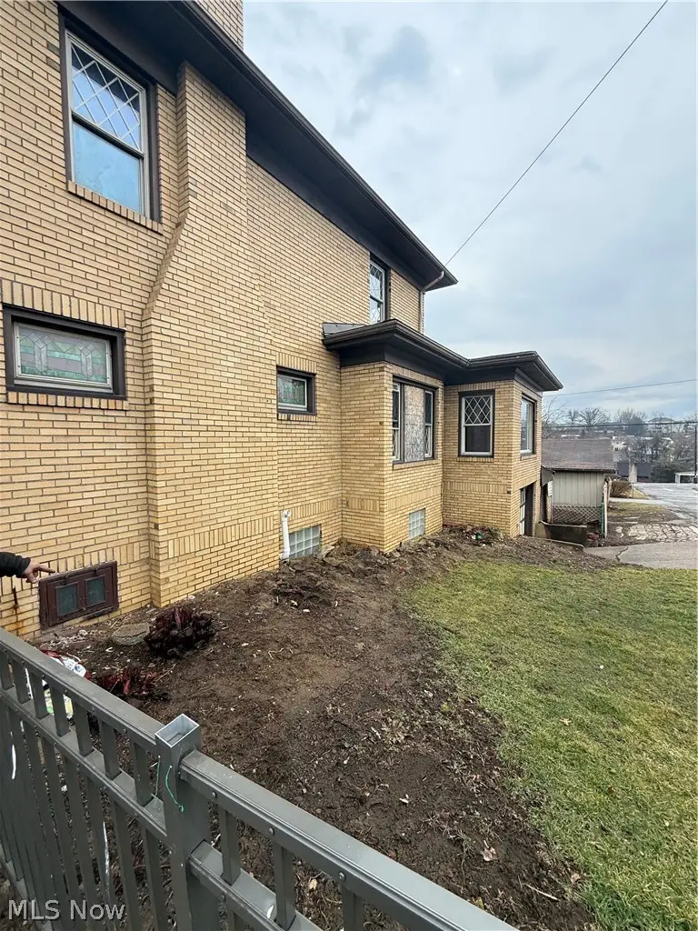 2420 Sunset Boulevard, Steubenville, OH 43952 - #2