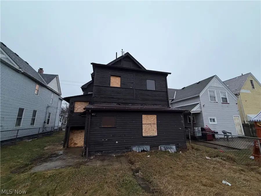 3185 W 58th Street, Cleveland, OH 44102 - #3