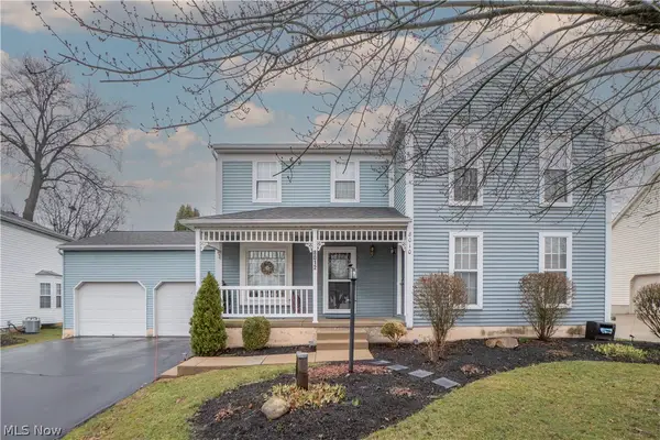 8010 Amberly Nw Circle, North Canton, OH 44720