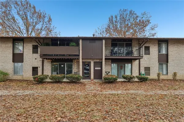 16495 Heather Lane #F103, Middleburg Heights, OH 44130