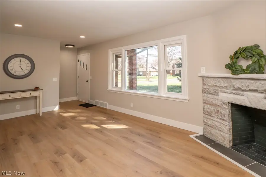 2849 Wise Nw Avenue, Canton, OH 44708 - #3