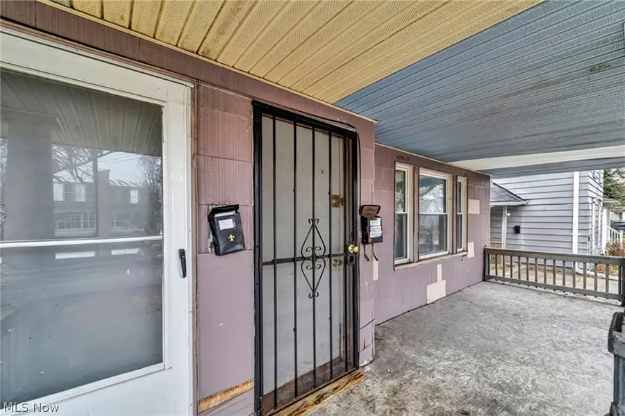 6904 Lawn Avenue, Cleveland, OH 44102 - #3