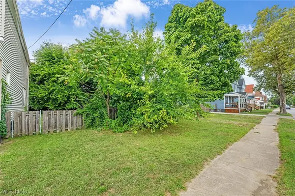 2256 E 85th Street, Cleveland, OH 44106