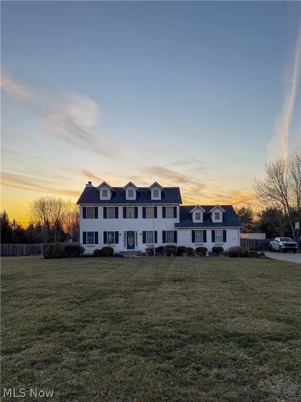 17058 Chamberlain Road, Grafton, OH 44044