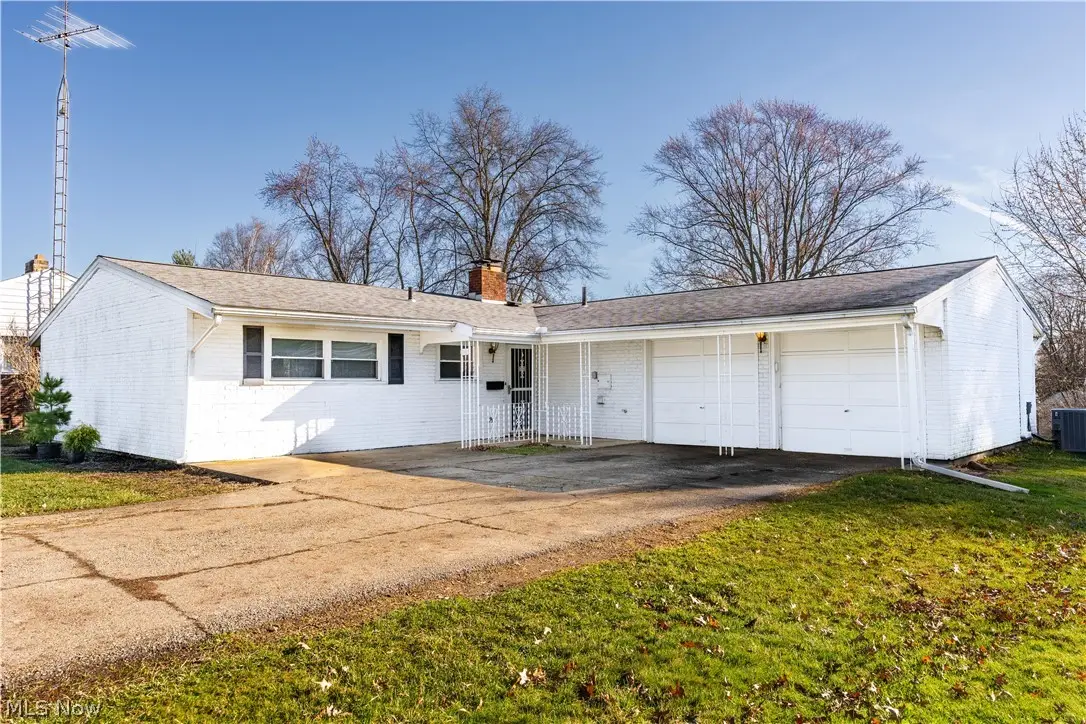 1718 Fernwood Boulevard, Alliance, OH 44601 - #1