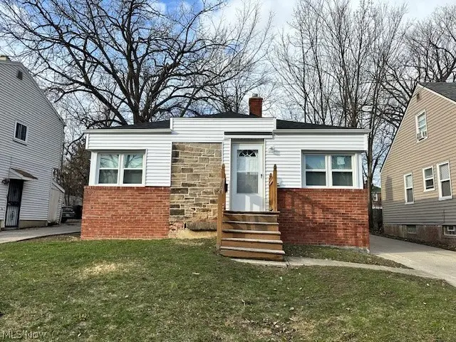 15707 Cloverside Avenue, Cleveland, OH 44128 - #1