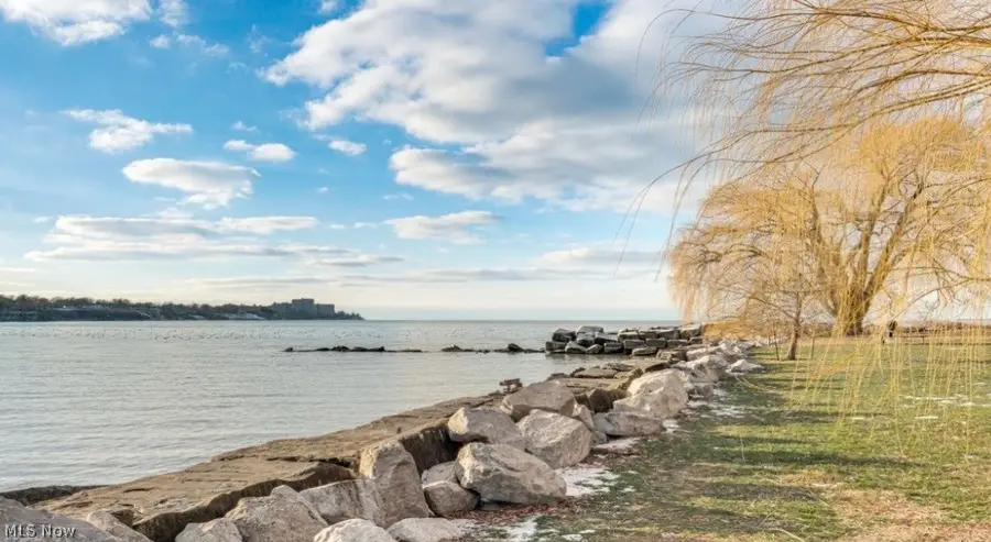 12520 Edgewater Drive #1602, Lakewood, OH 44107 - #3