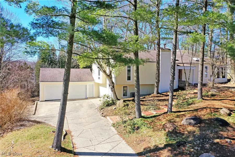 6152 Southern Hills Court, Canfield, OH 44406 - #2