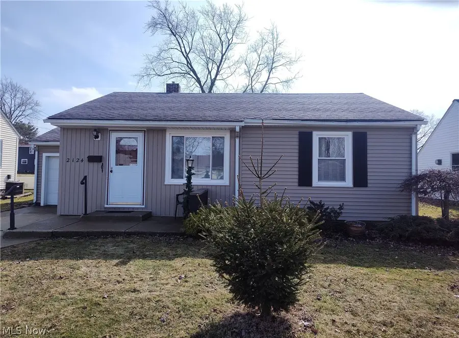 2124 E 40th Street, Ashtabula, OH 44004 - #3