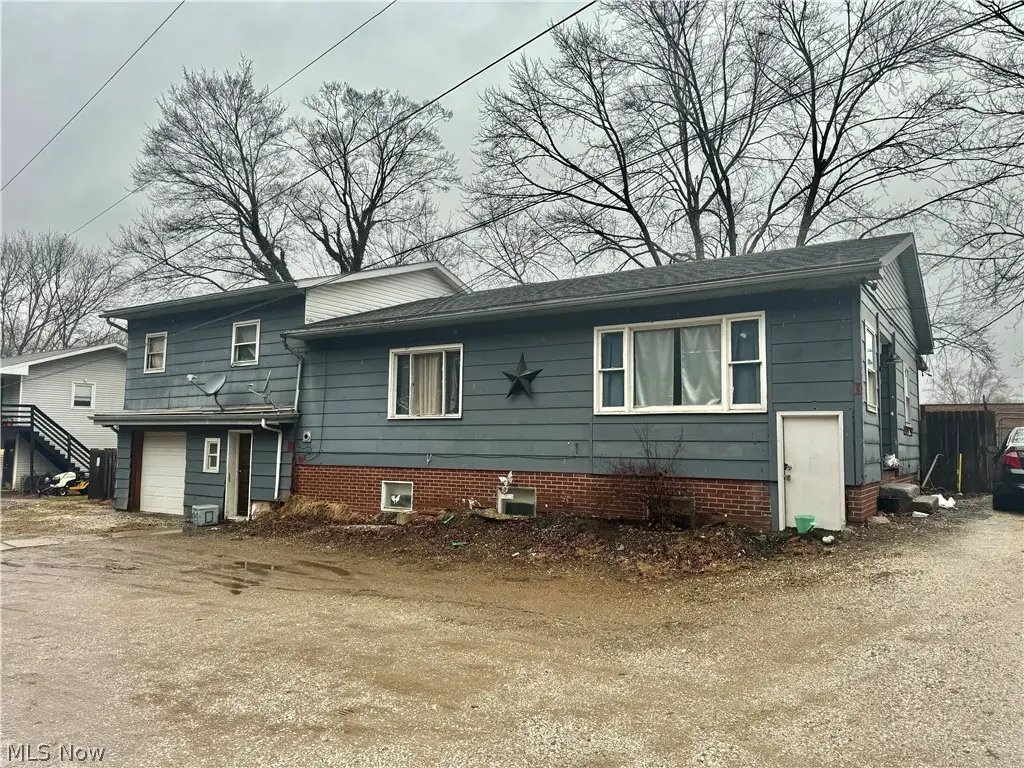 405 Gween Drive, Malvern, OH 44644 - #1