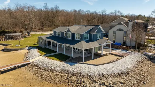 2166 NE River Road, Lake Milton, OH 44429