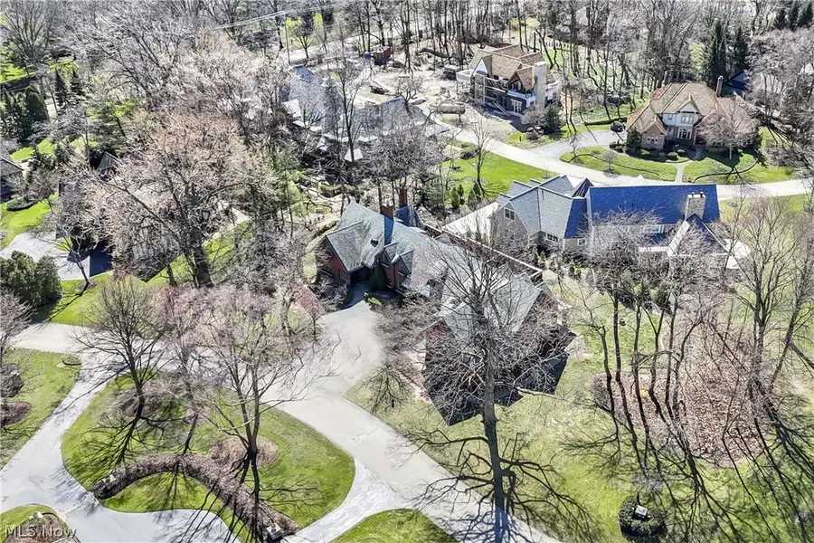 10 E Hanna Lane, Bratenahl, OH 44108 - #2