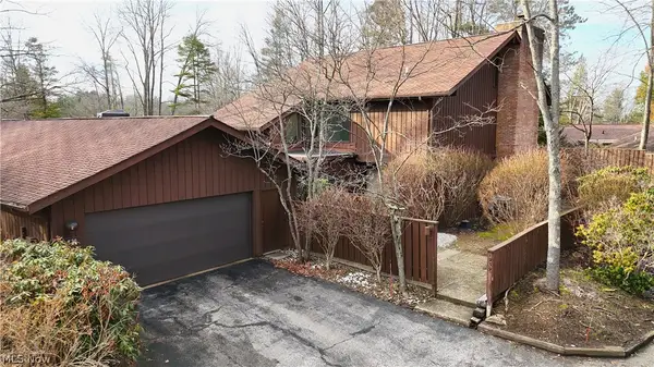 1939 Pine Drive, Kent, OH 44240