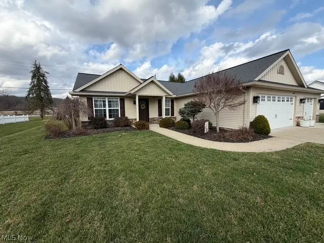 2805 Jacks Fairway, Nashport, OH 43830 - #2