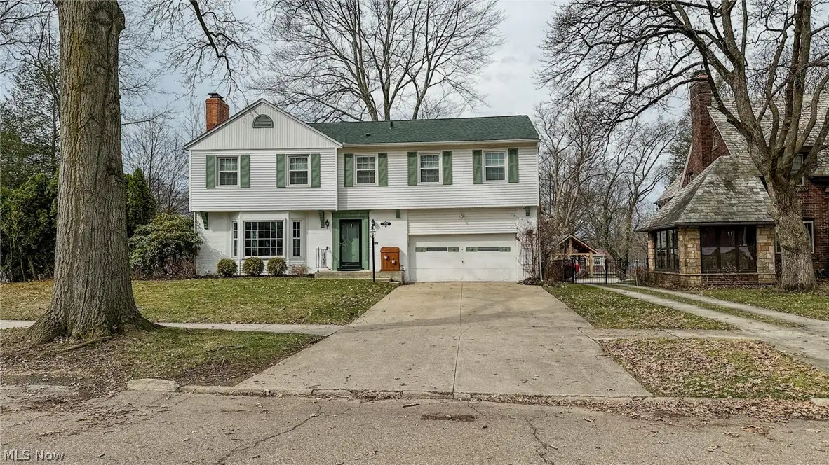 426 Dorchester Road, Akron, OH 44320 - #1