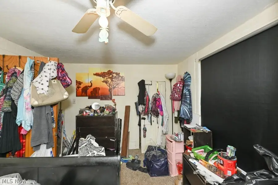 240 1st Nw Street, Barberton, OH 44203 - #3