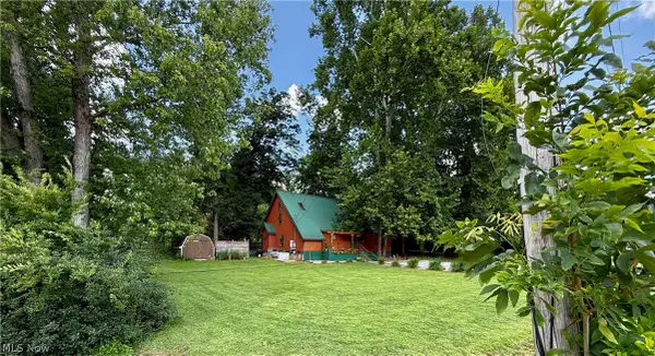 2854 Wells Lock Road, Elizabeth, WV 26143