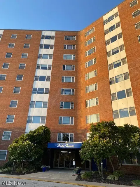 11850 Edgewater Drive #1003, Lakewood, OH 44107 - #1