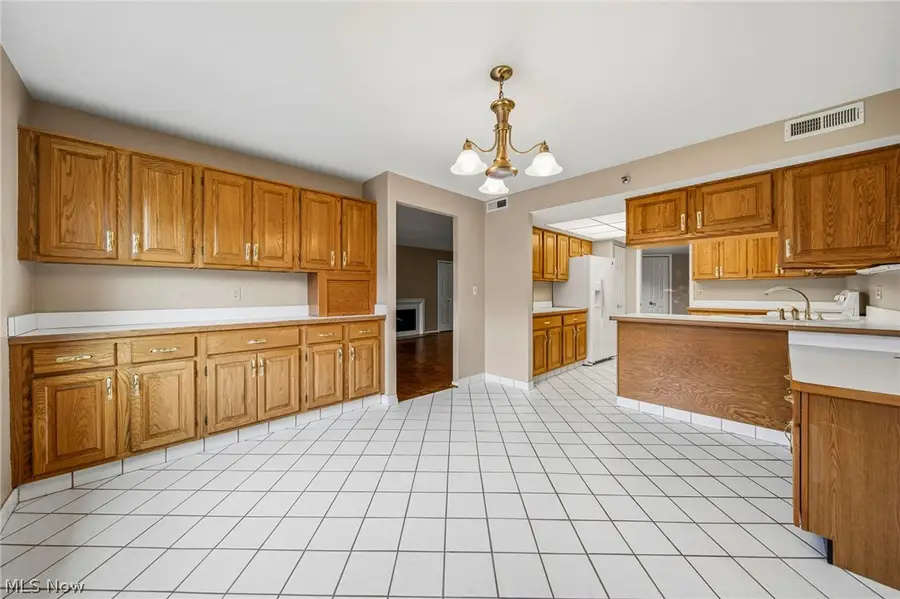 120 Fox Hollow Drive #307, Mayfield Heights, OH 44124 - #2