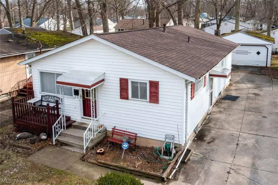 553 Delaware Avenue, Elyria, OH 44035 - #3