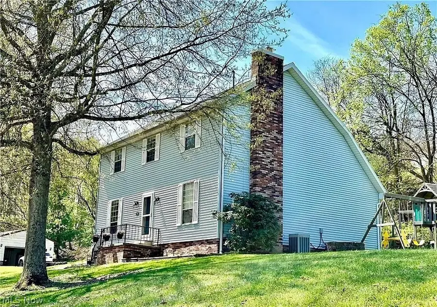 350 W Wildwood Drive, Parkersburg, WV 26101 - #2