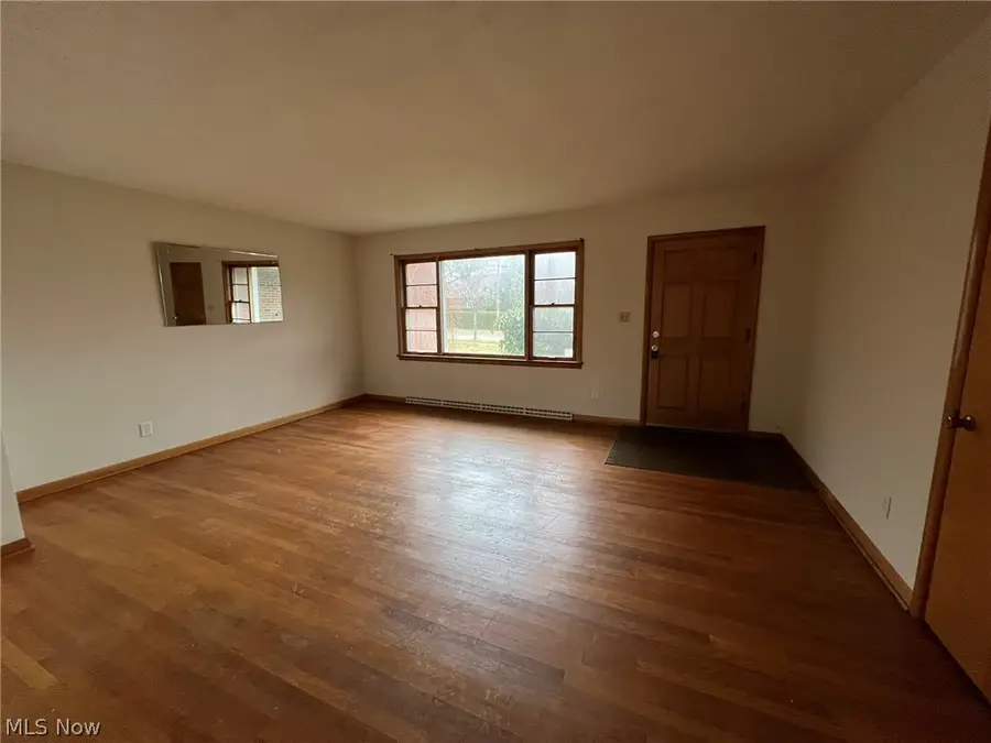 462 Moody Street, Akron, OH 44305 - #3