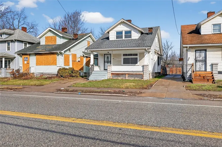 13305 Harvard Avenue, Cleveland, OH 44105 - #2