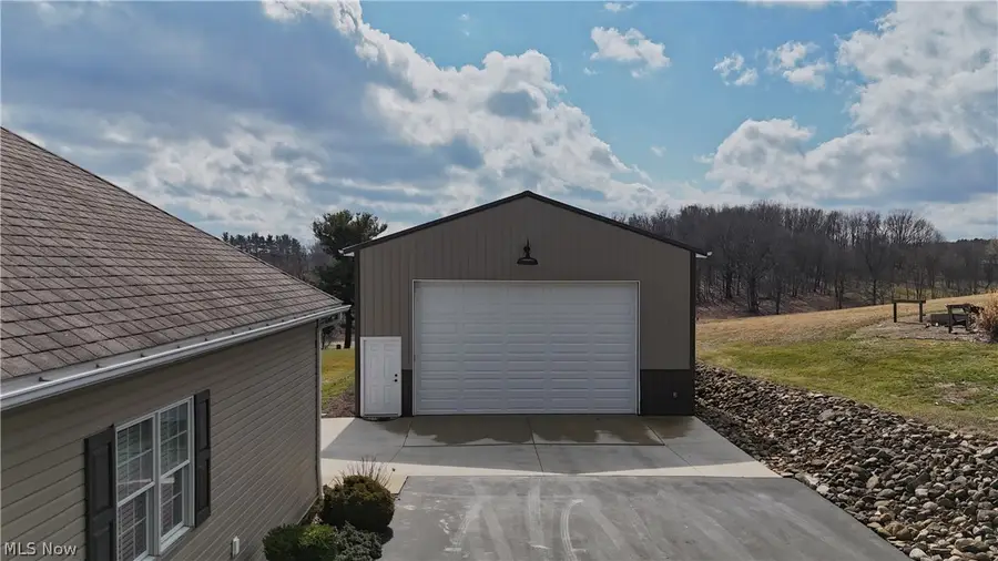 49235 Hickman Road, East Liverpool, OH 43920 - #2